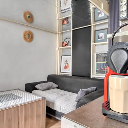 Charmant Pied A Terre Renove Marais Enfants Rouges By Weekome アパート
